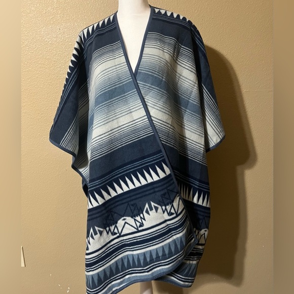 Woolrich Reversible Blanket Wrap One Size Cozy Girl Gypsy Boho Winter Fall - Picture 1 of 6